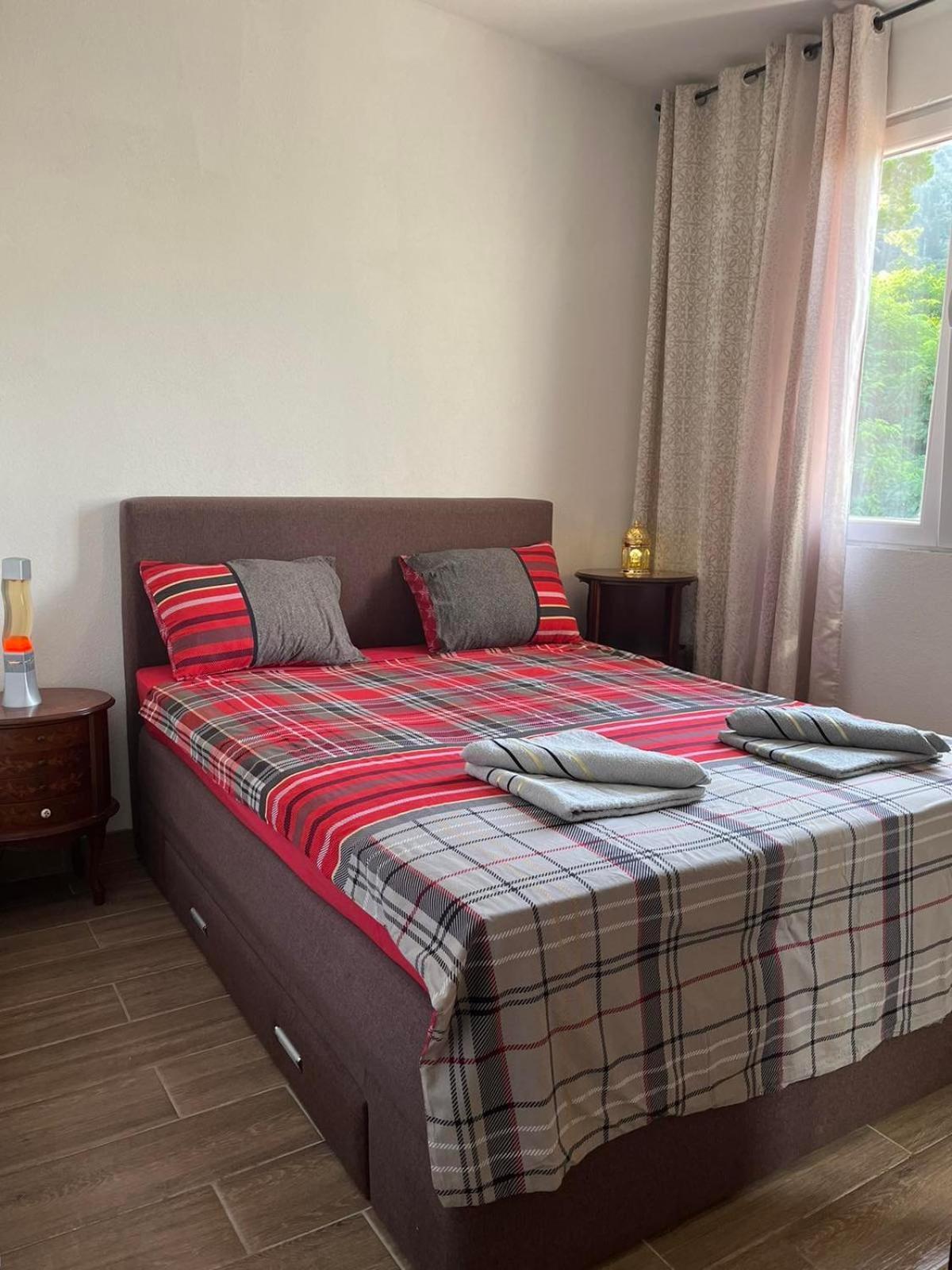 Asija Apartment Kotor Bagian luar foto