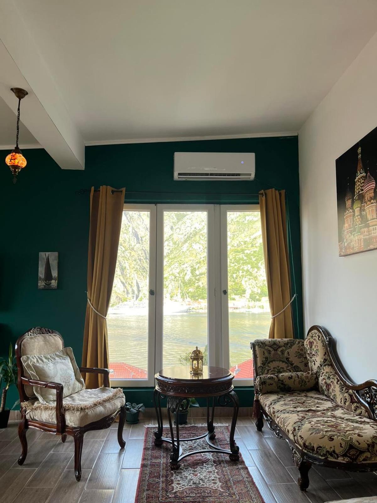Asija Apartment Kotor Bagian luar foto